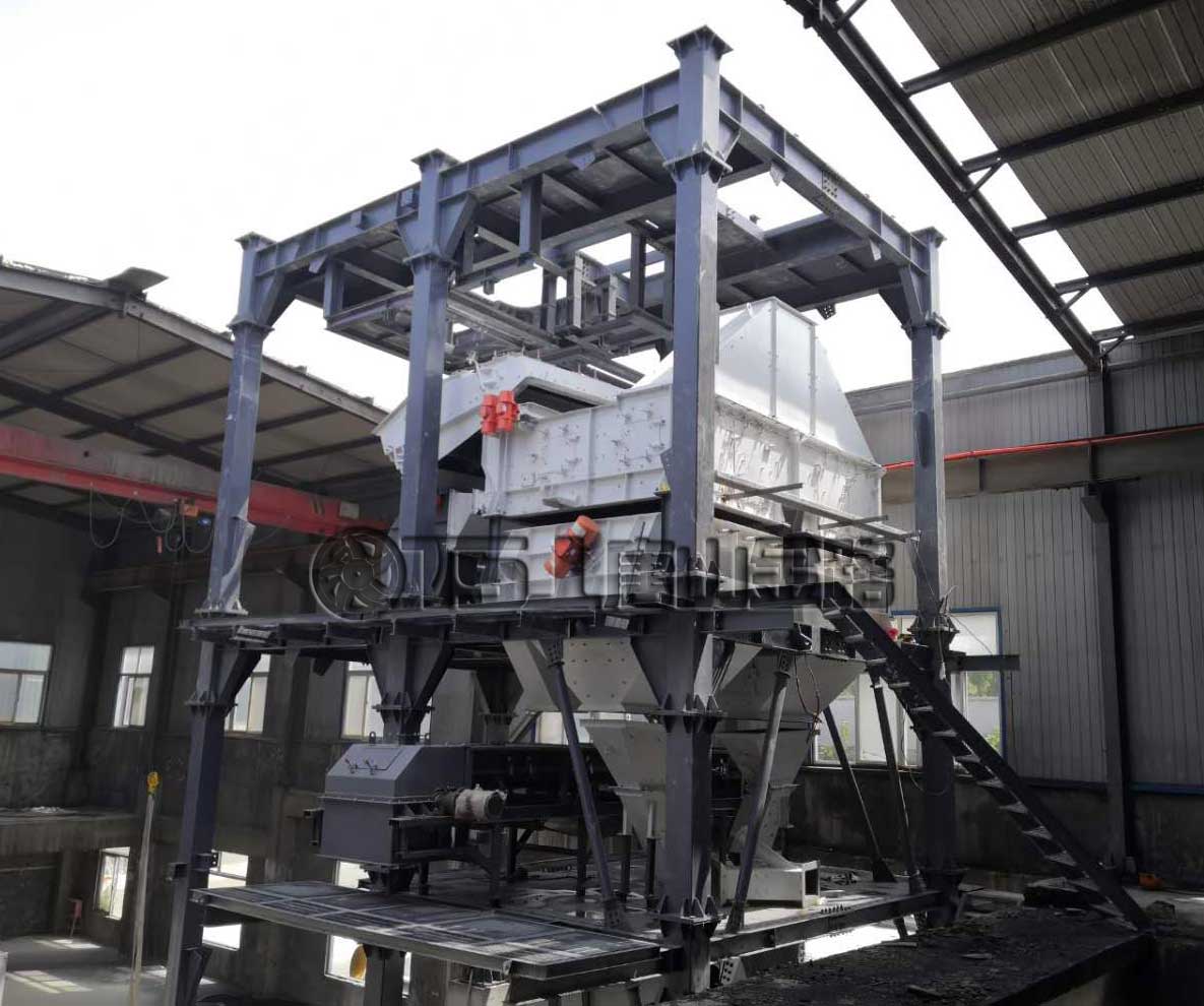 全封閉的篩分系統(在建) 全封閉的篩分系統(在建)